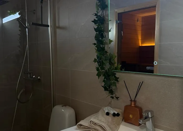 Rakkamaja Modern Forest-view 아파트 로바니에미