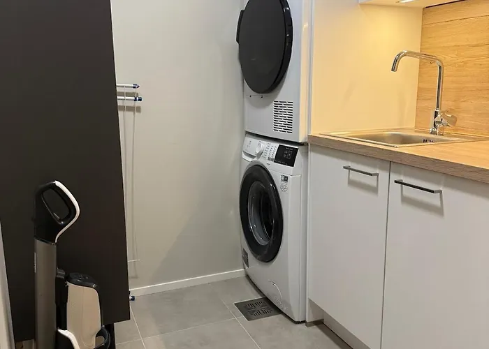 Rakkamaja Modern Forest-view 아파트 로바니에미